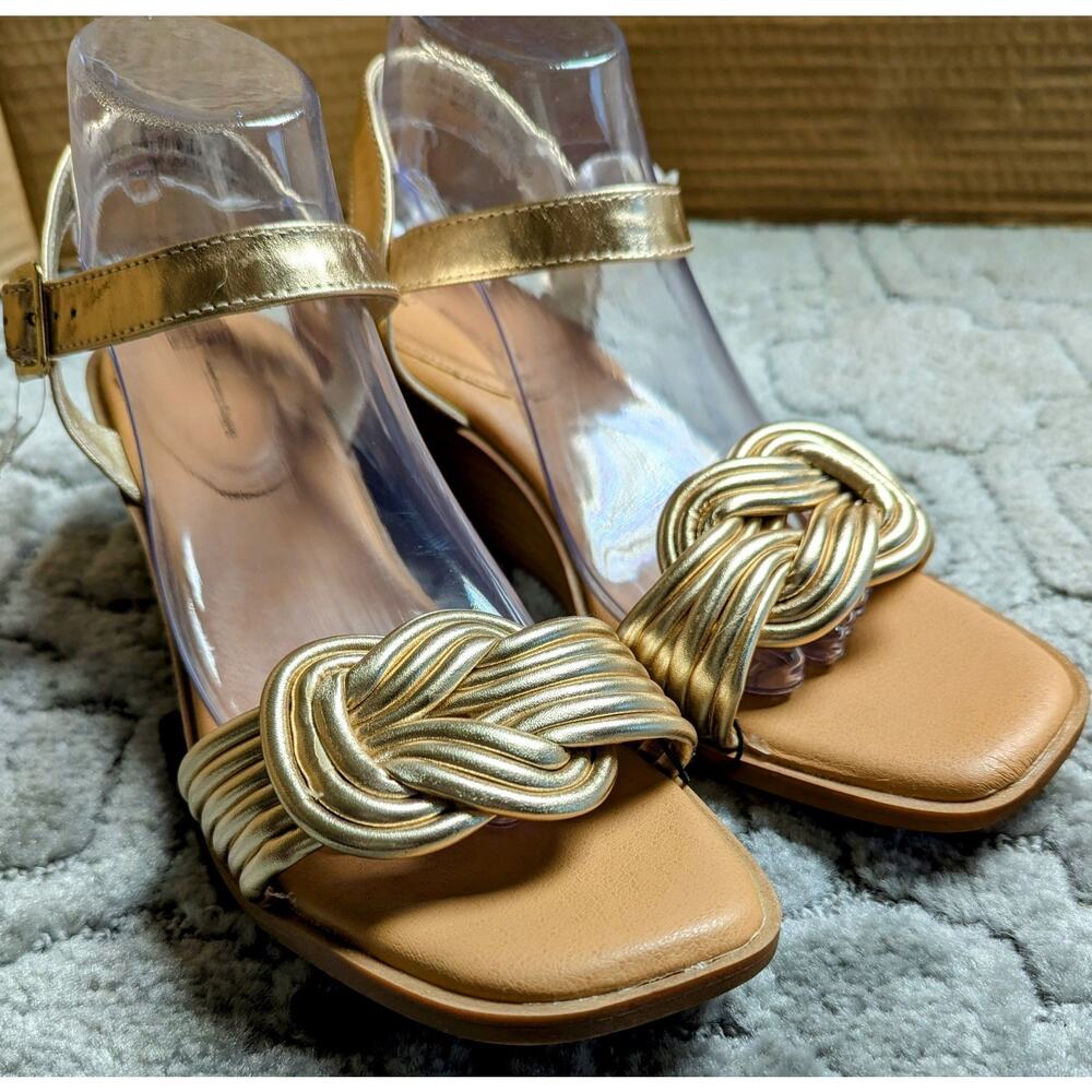 Time And Tru Gold Peep Toe Sandals WOMENS 10 NWT slingback formal wedge heels - Picture 3 of 10